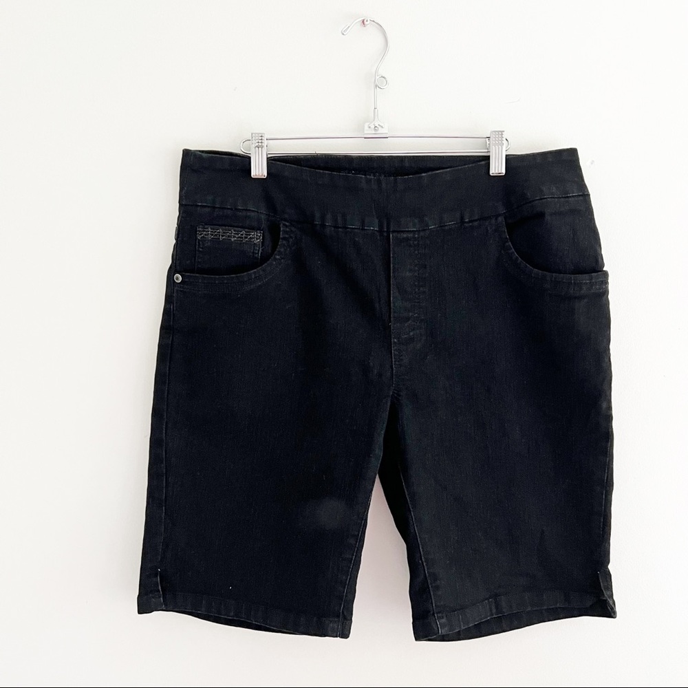 Golden Girls Black Denim Shorts Size 16